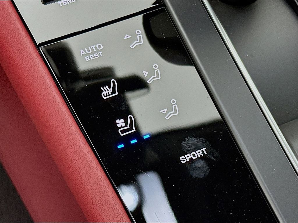 New 2025 Porsche Macan image 23