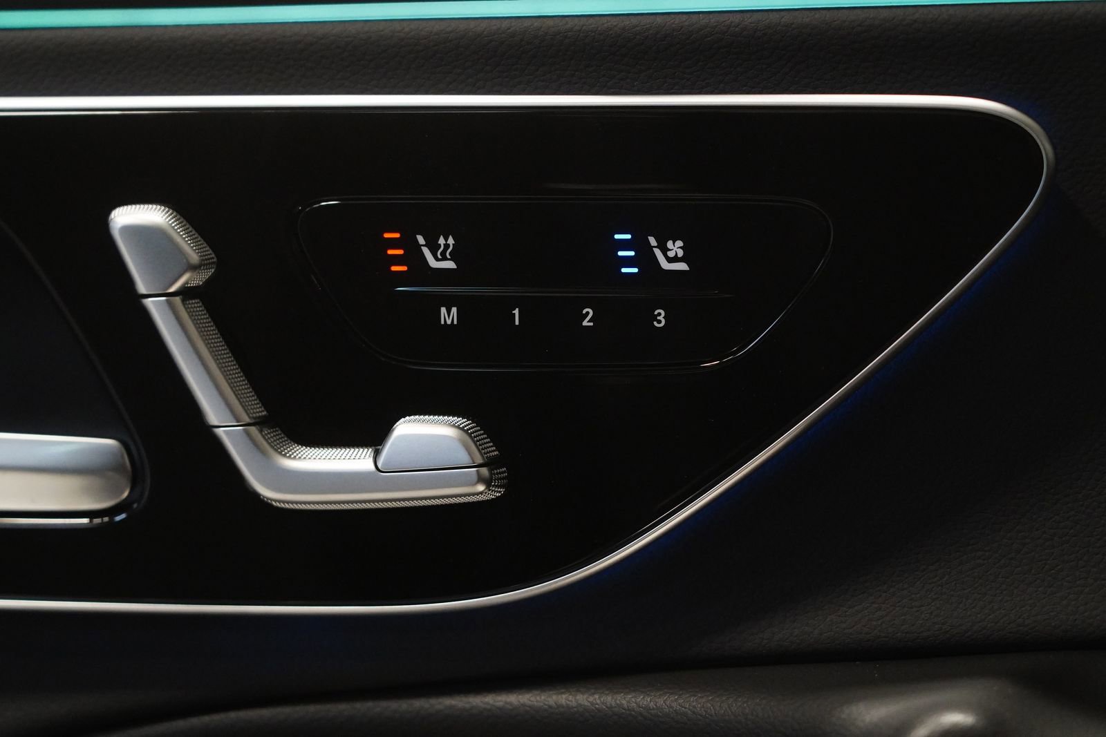 New 2026 Mercedes-Benz E 450 4MATIC Sedan image 30