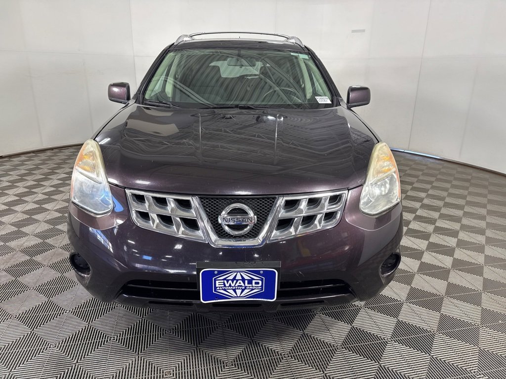 Used 2013 Nissan Rogue SV image 3