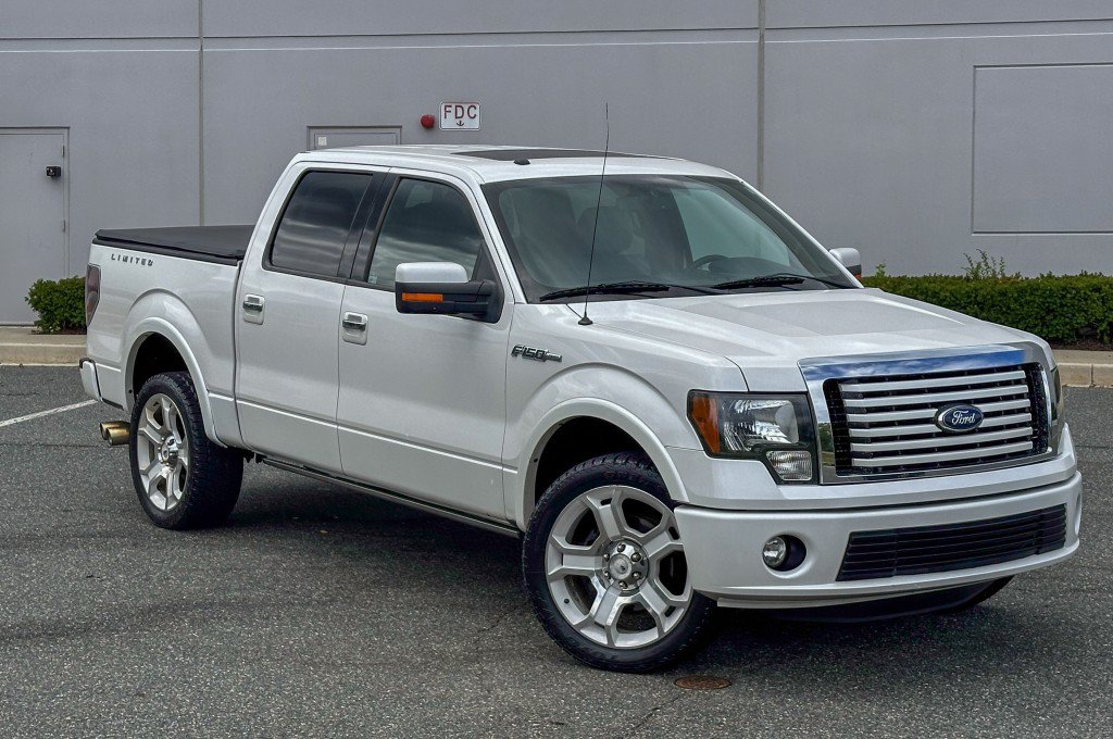 Used 2011 Ford F150 Lariat Limited AWD/4WD image 6