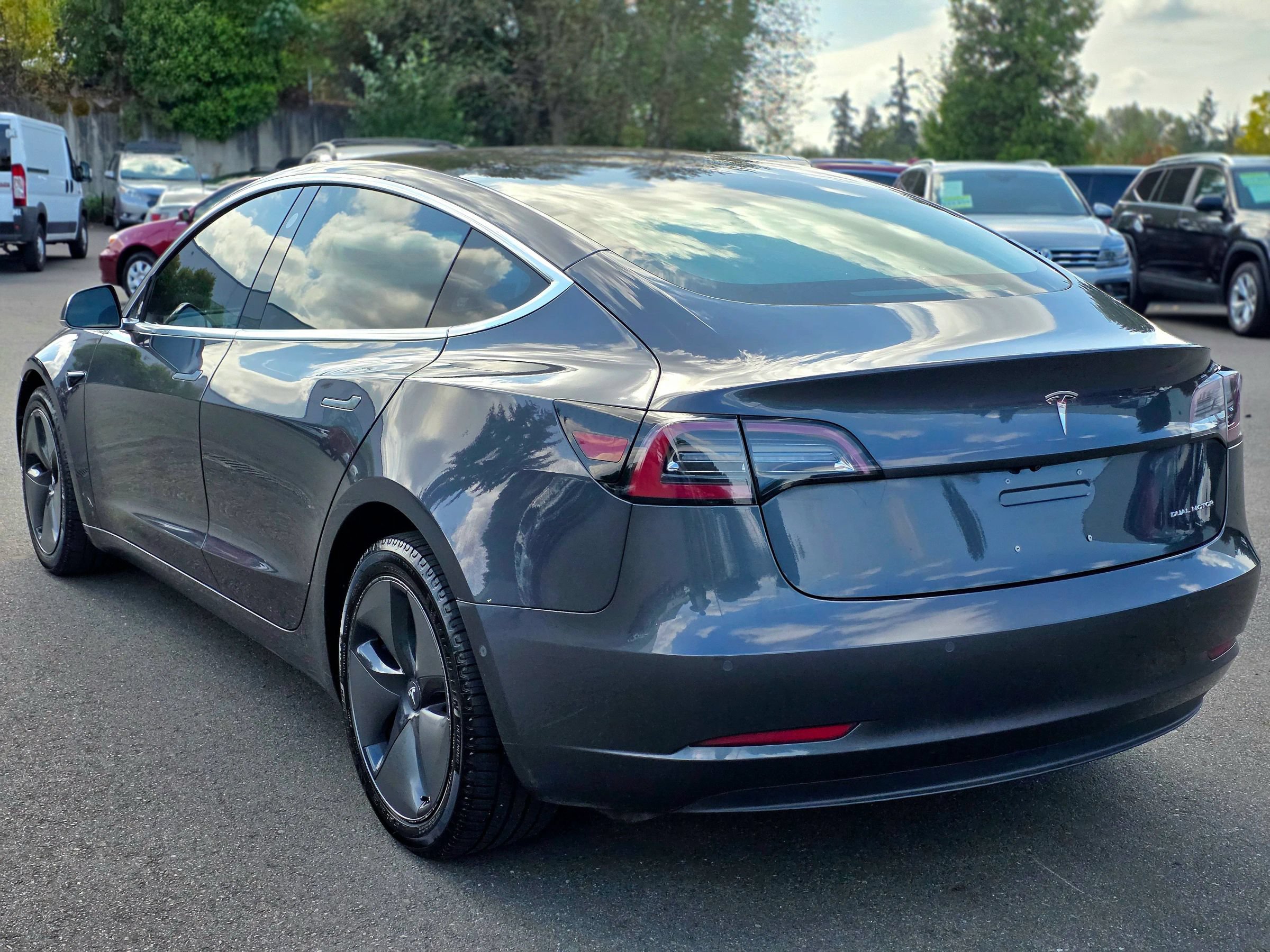 Used 2018 Tesla Model 3 Long Range AWD/4WD image 10