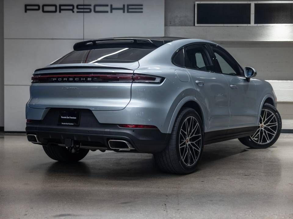 Certified 2026 Porsche Cayenne Coupe AWD/4WD image 8