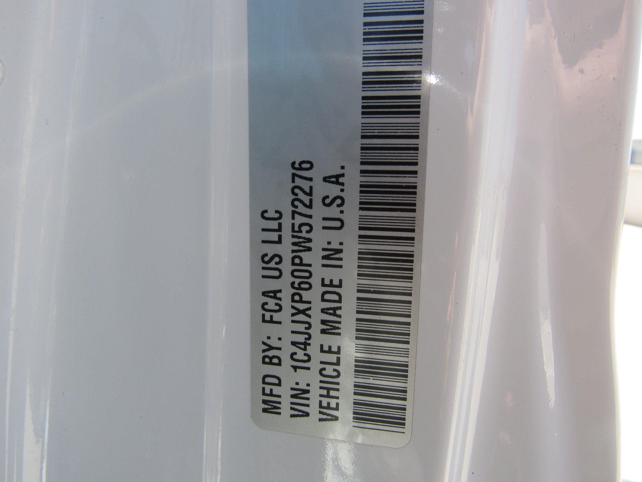 Used 2023 Jeep Wrangler Unlimited Sahara AWD/4WD image 28