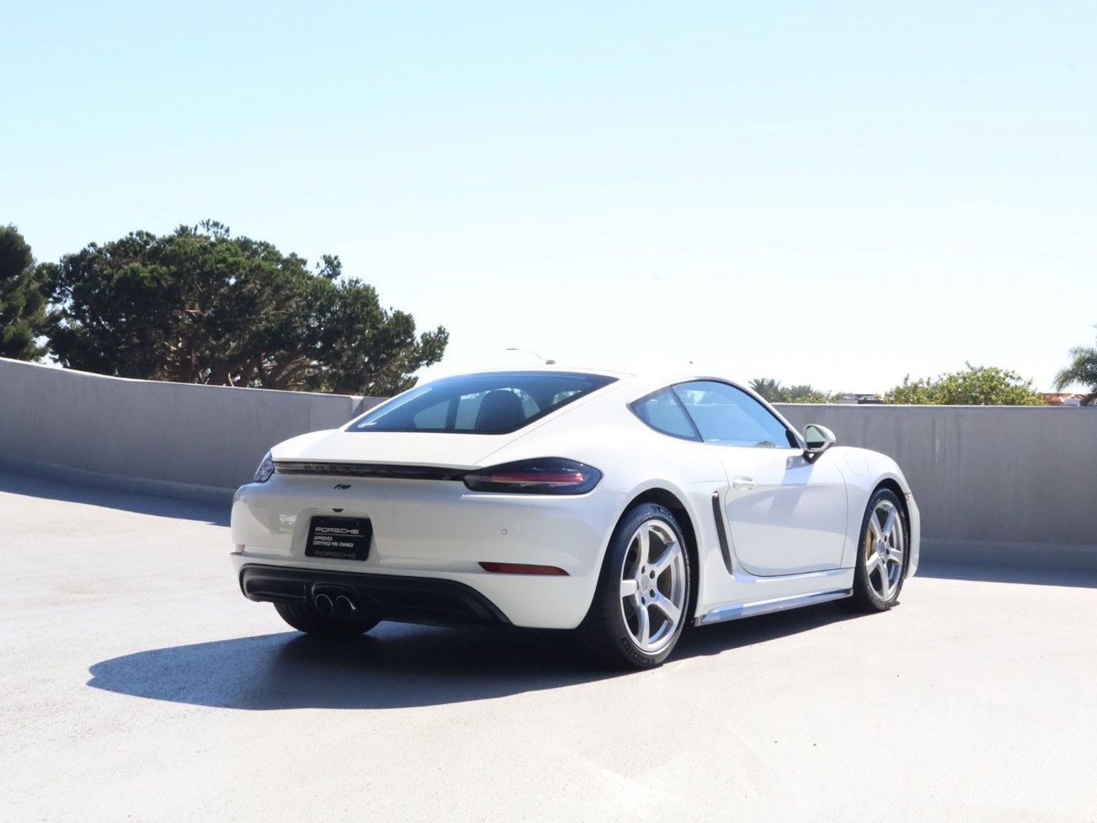 Certified 2018 Porsche 718 Cayman RWD image 9