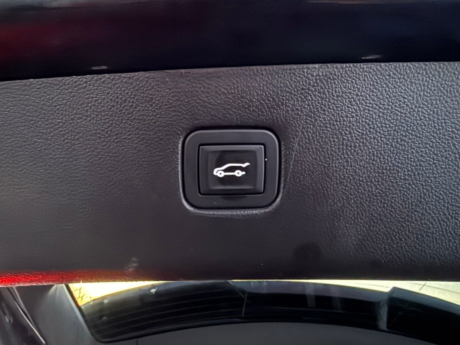 Used 2019 Chevrolet Blazer RS w/ Sun and Wheels Package image 38