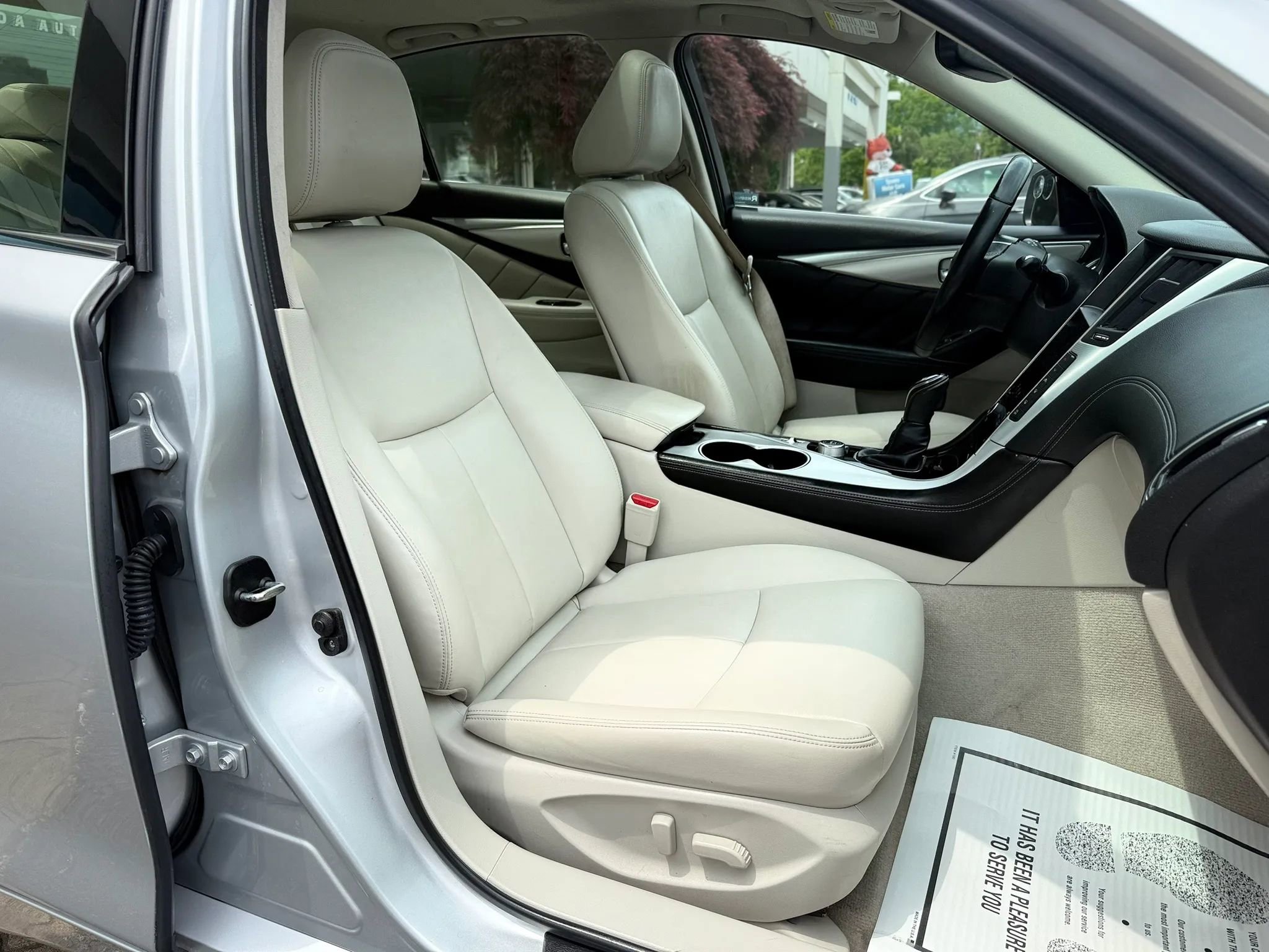 Used 2019 INFINITI Q50 Luxe w/ Essential Package (3.0T Luxe) AWD/4WD image 36