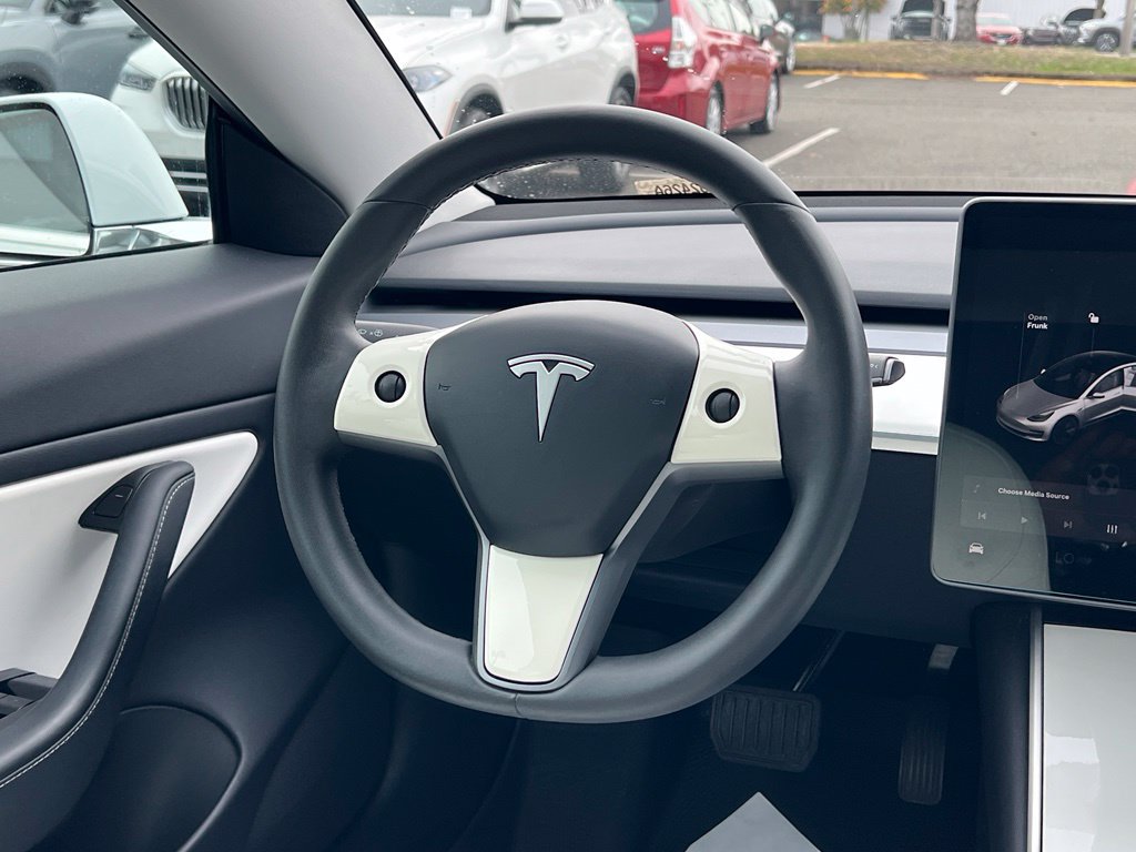 Used 2020 Tesla Model 3 Standard Range Plus RWD image 16