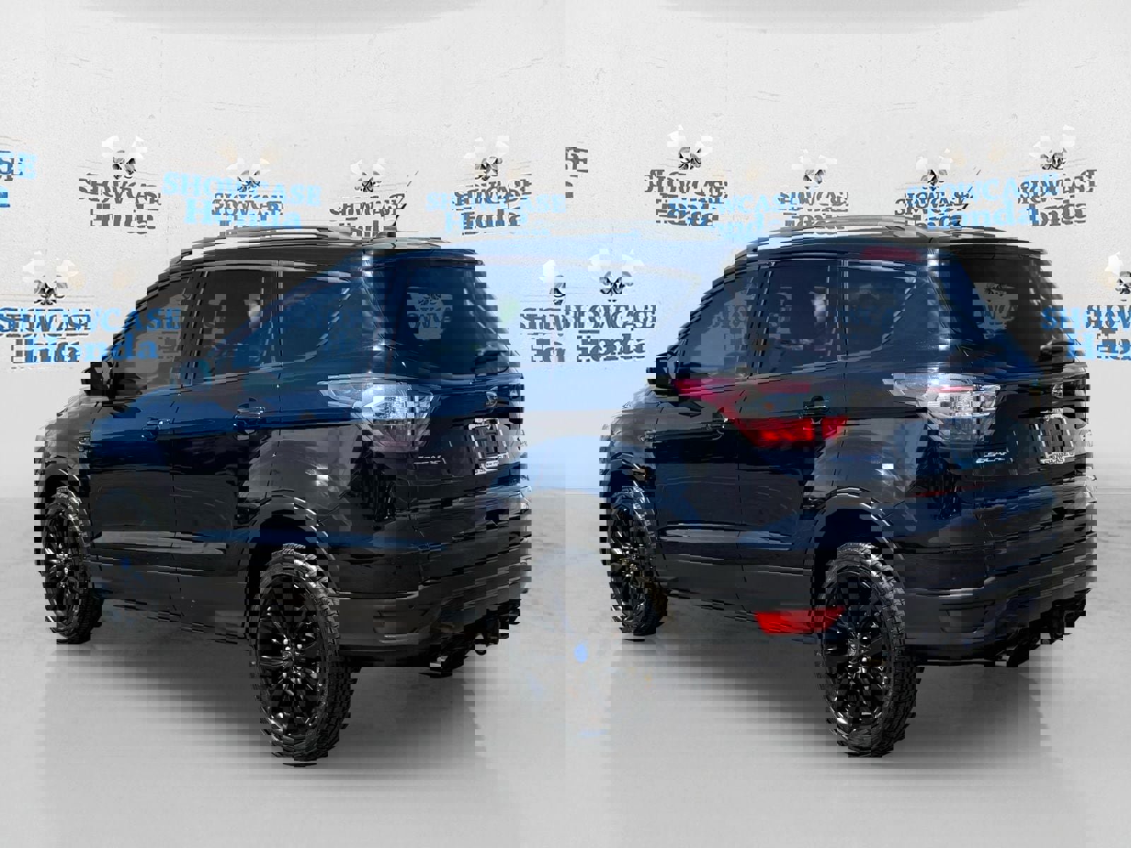 Used 2017 Ford Escape SE w/ Equipment Group 201A image 5