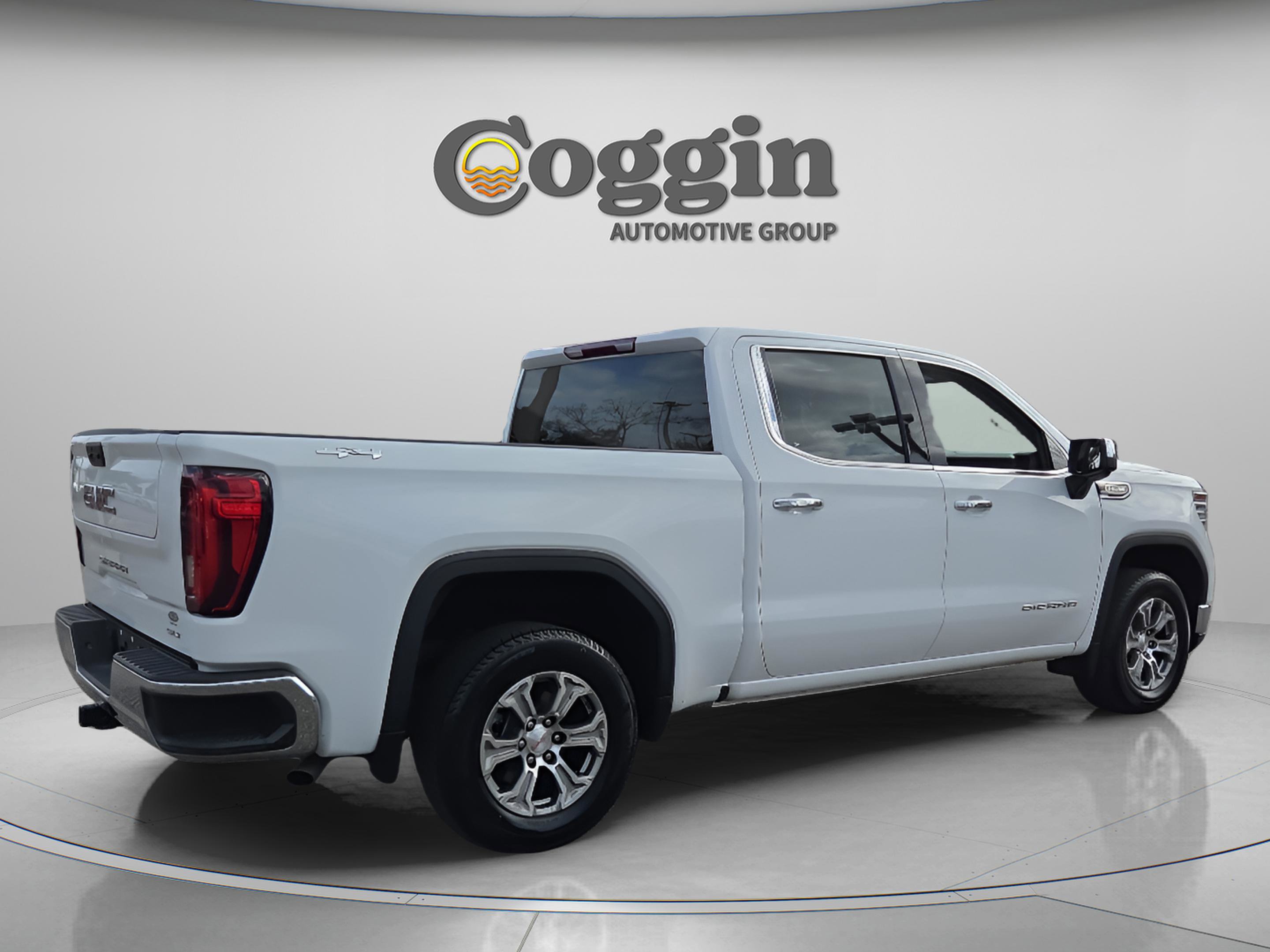 Used 2025 GMC Sierra 1500 SLT image 6