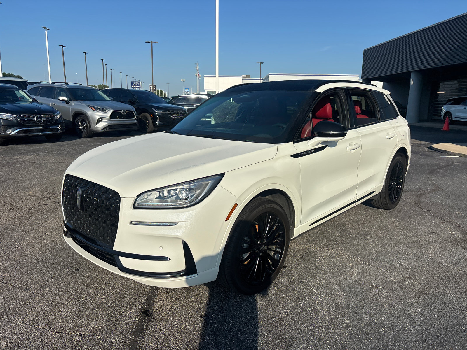 Certified 2024 Lincoln Corsair Reserve w/ Equipment Group 201A AWD/4WD image 3