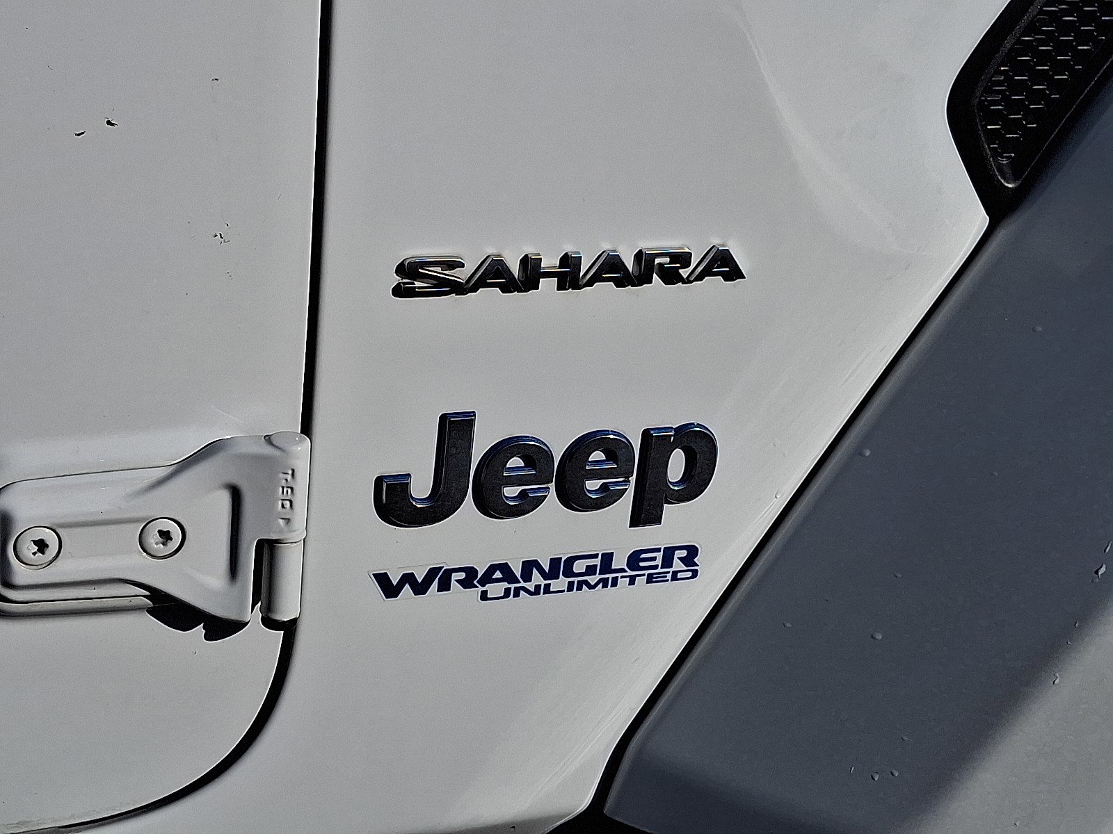 Certified 2021 Jeep Wrangler Unlimited Sahara w/ Cold Weather Group image 30