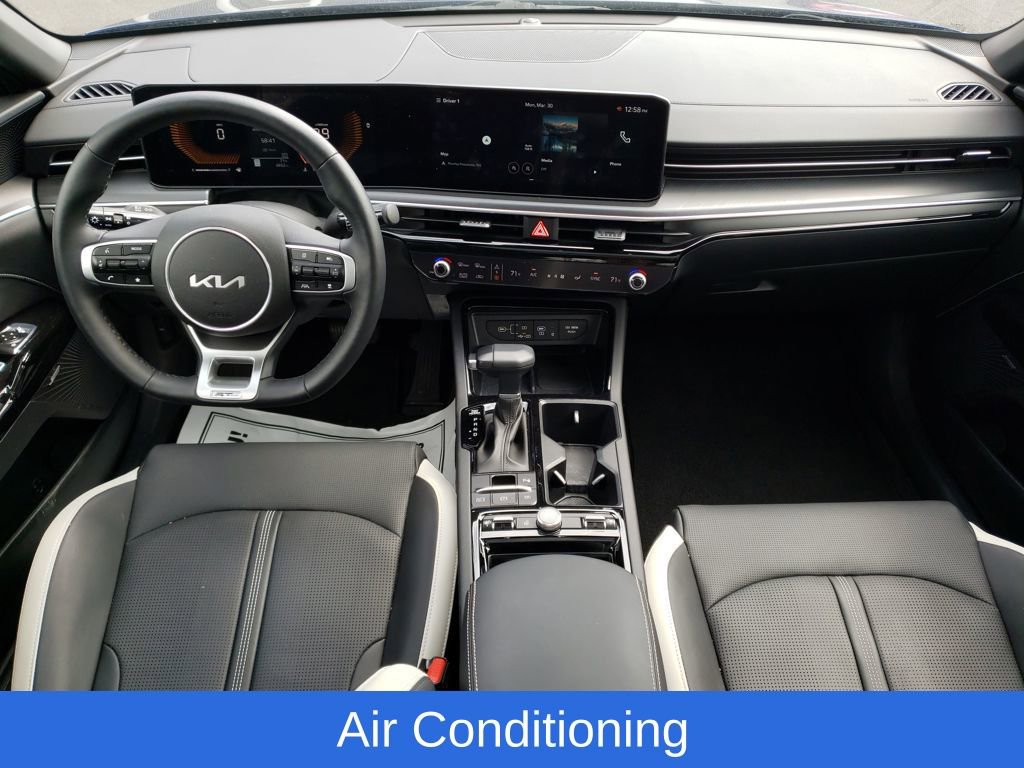 Used 2025 Kia K5 GT-Line w/ GT-Line Premium Package image 11