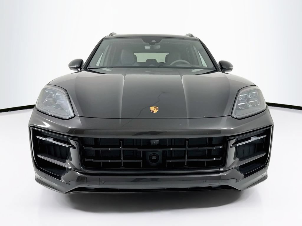 Certified 2025 Porsche Cayenne GTS AWD/4WD image 10