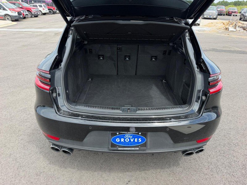 Used 2018 Porsche Macan Sport Edition AWD/4WD image 7