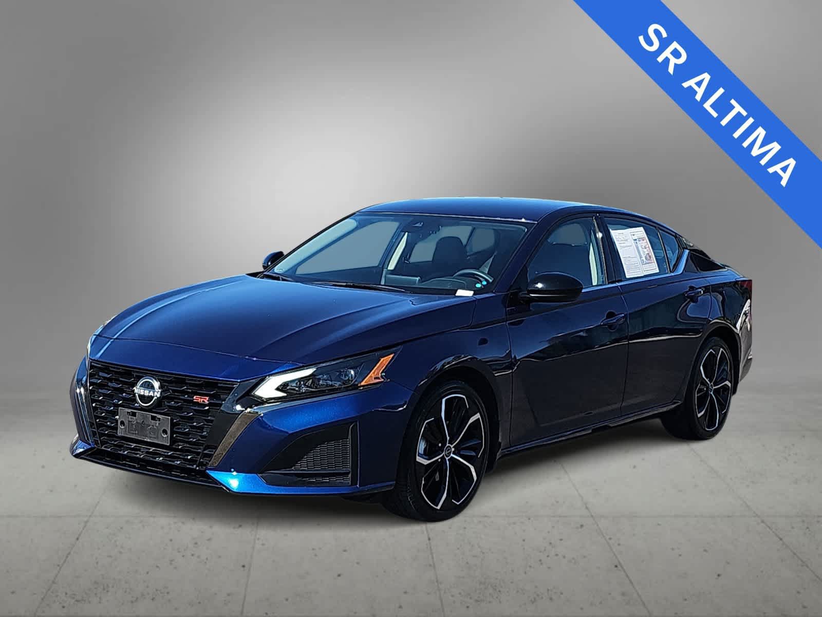 Used 2023 Nissan Altima 2.5 SR FWD image 4
