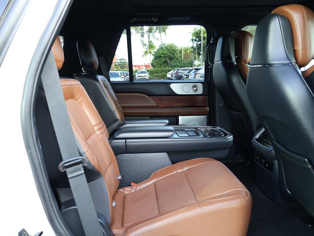 Used 2022 Lincoln Navigator Reserve image 43