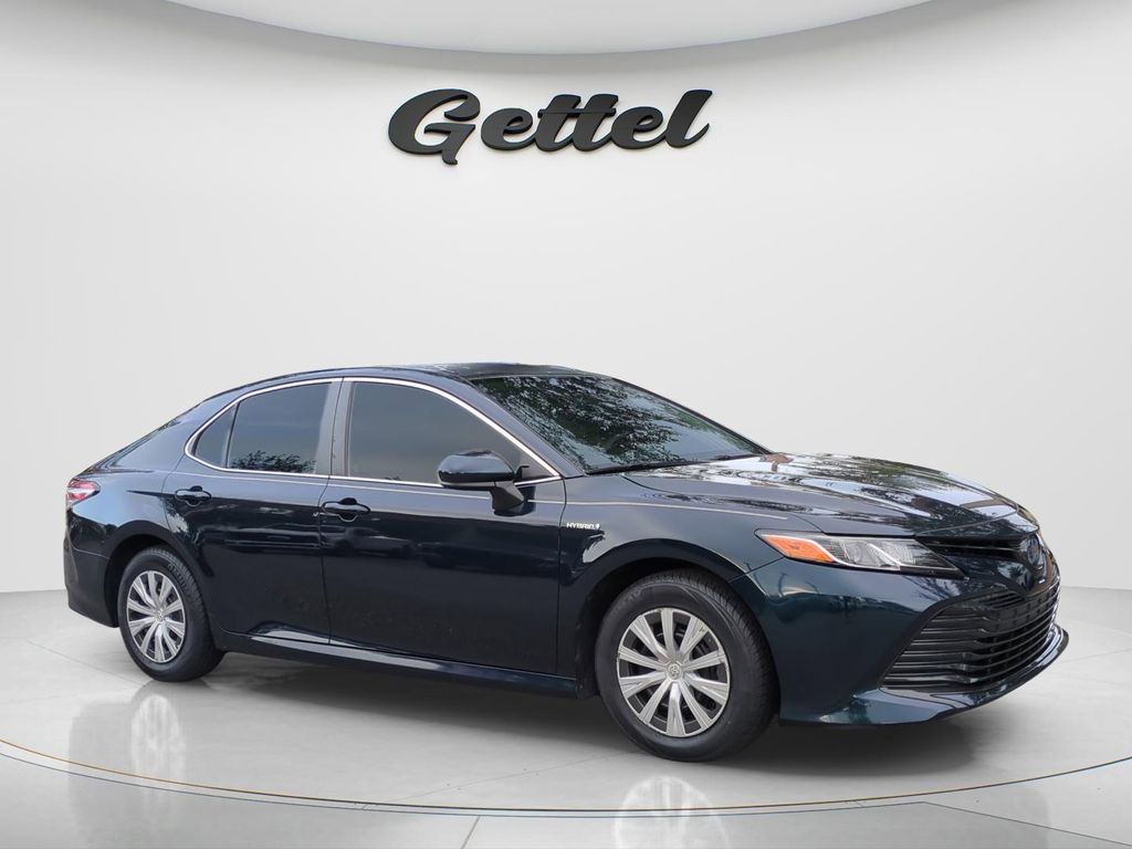 Certified 2020 Toyota Camry LE FWD image 3