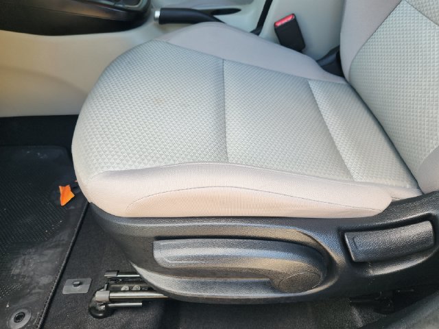 Used 2025 Kia Soul LX w/ LX Technology Package FWD image 25