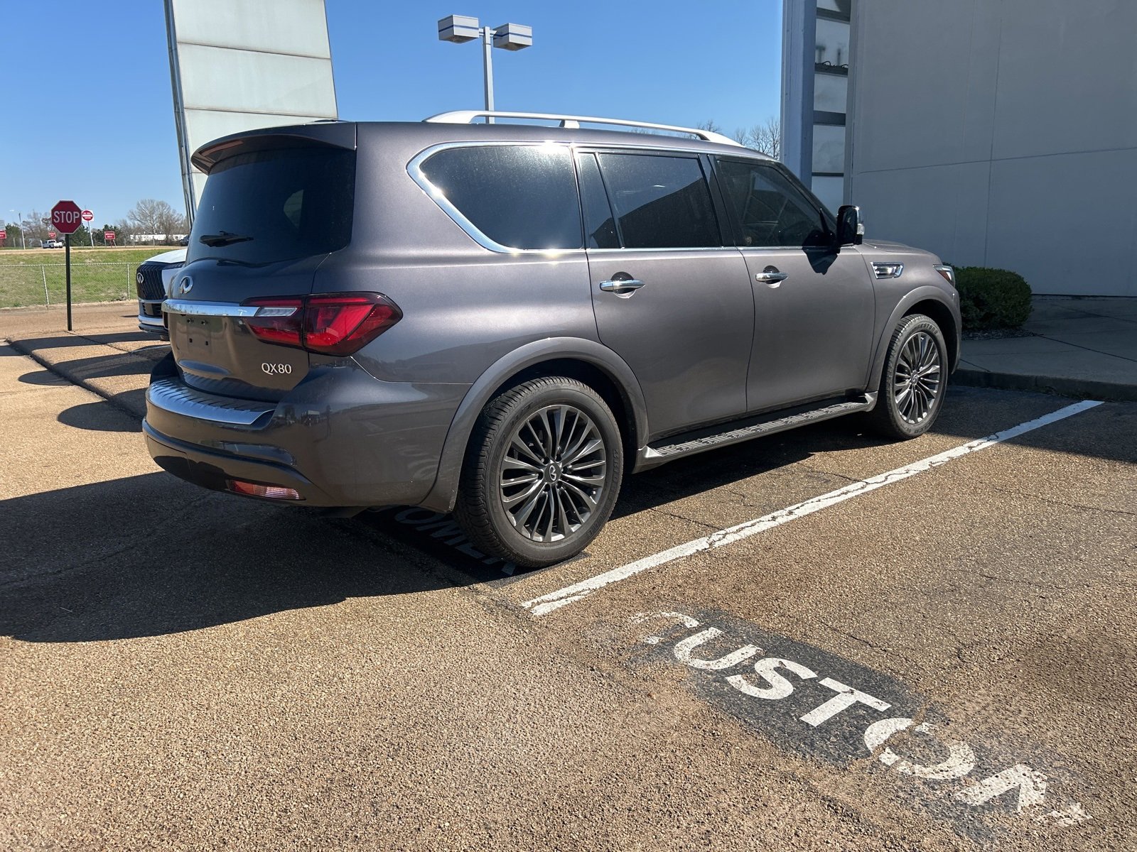 Certified 2022 INFINITI QX80 Sensory w/ Cargo Package image 10