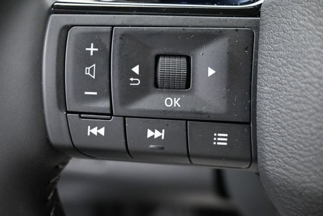 Used 2026 Nissan Pathfinder SL FWD image 28