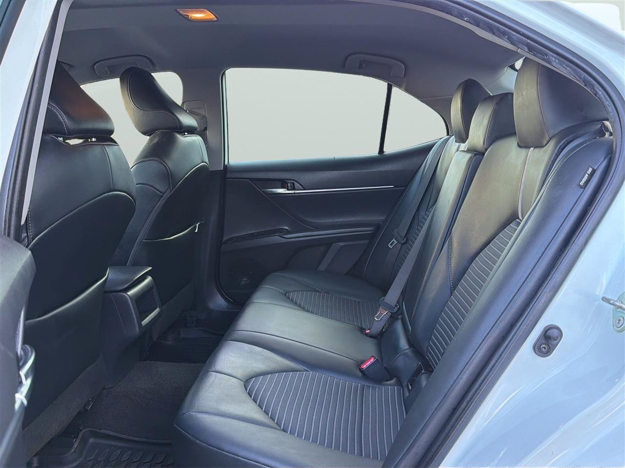 Used 2020 Toyota Camry SE AWD/4WD image 16