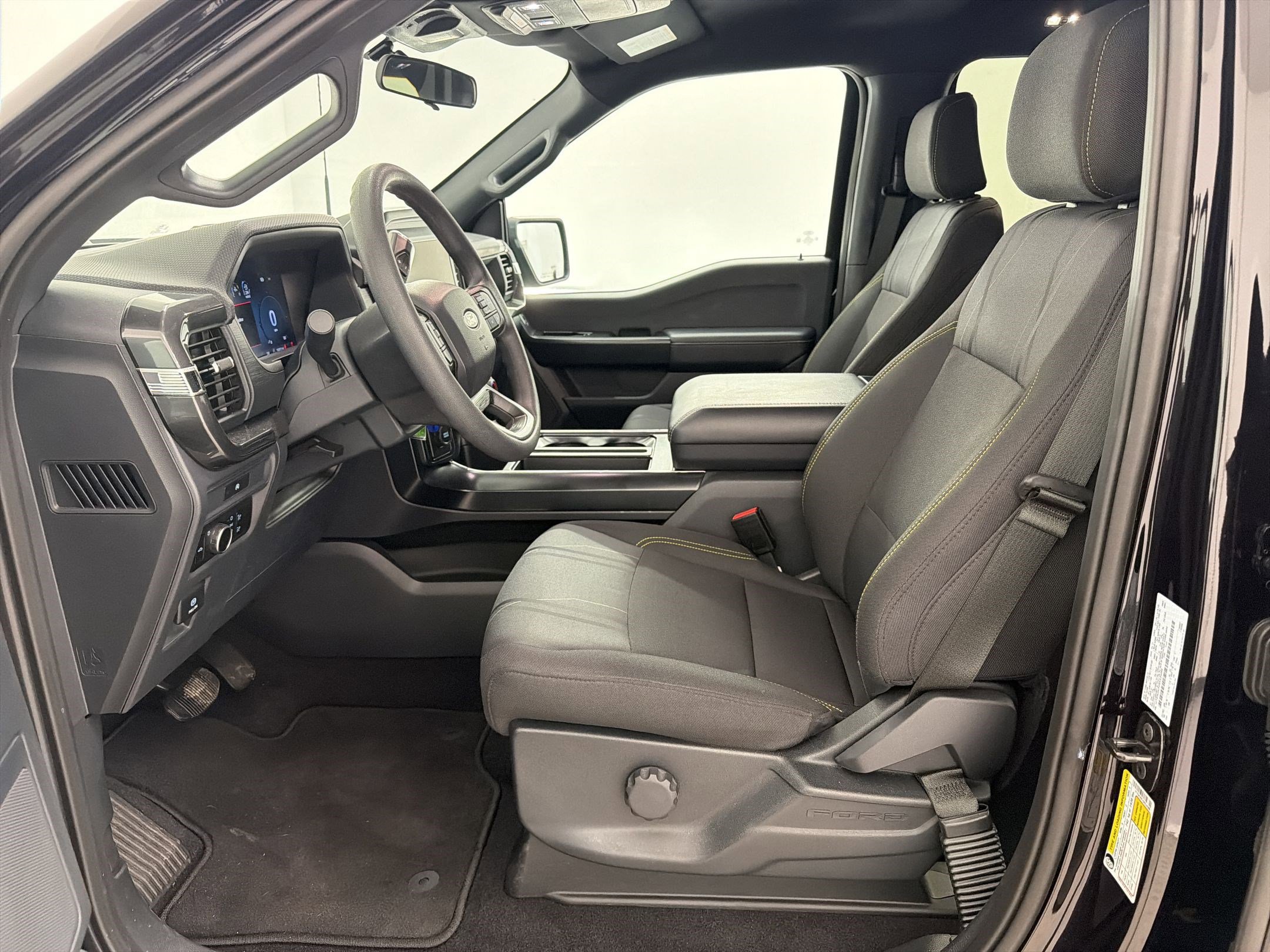 Used 2025 Ford F150 STX RWD image 5
