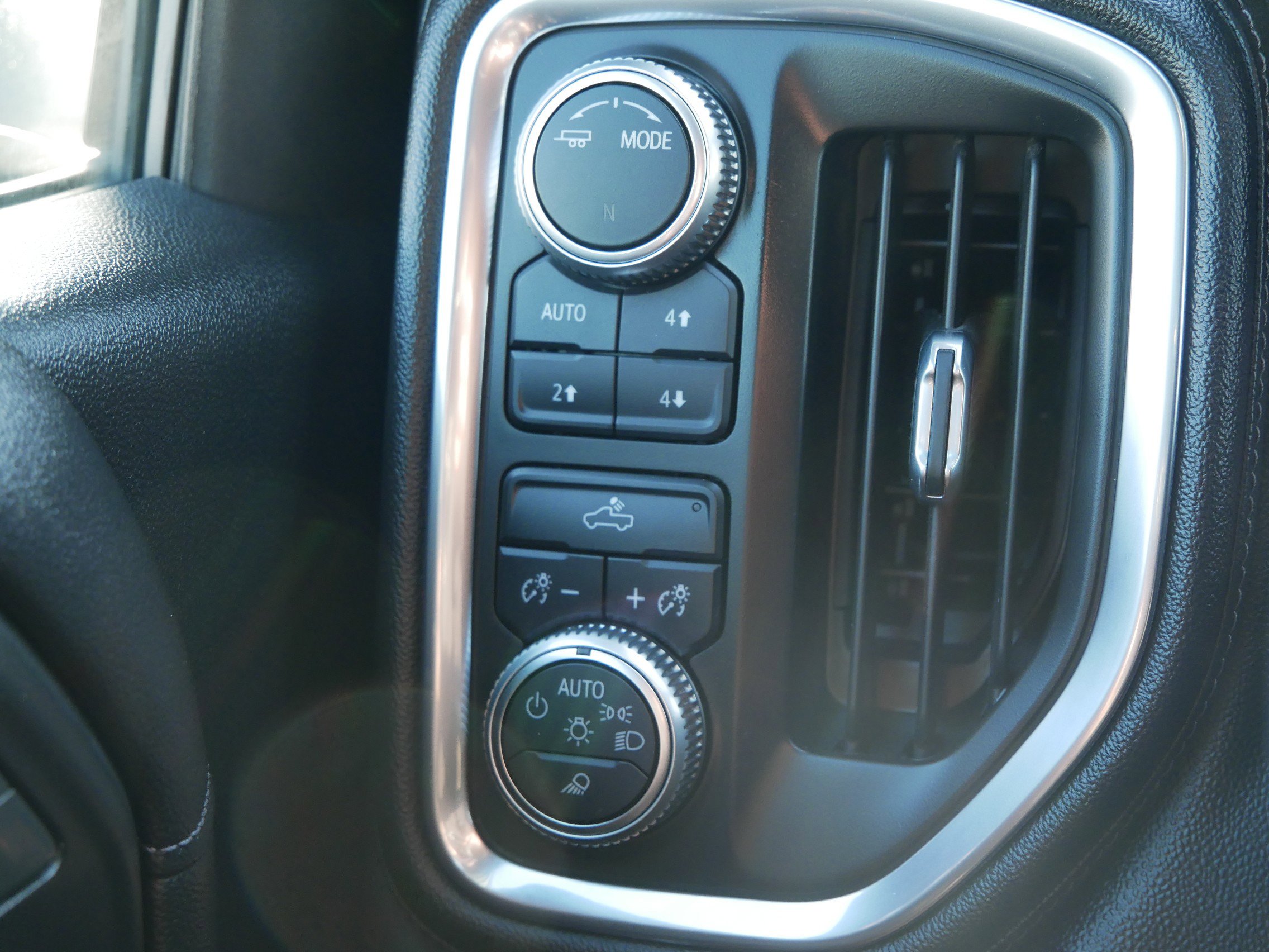 Used 2020 GMC Sierra 1500 SLE w/ SLE Value Package image 20