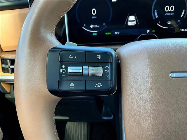 Used 2025 Hyundai Santa Fe Limited image 18