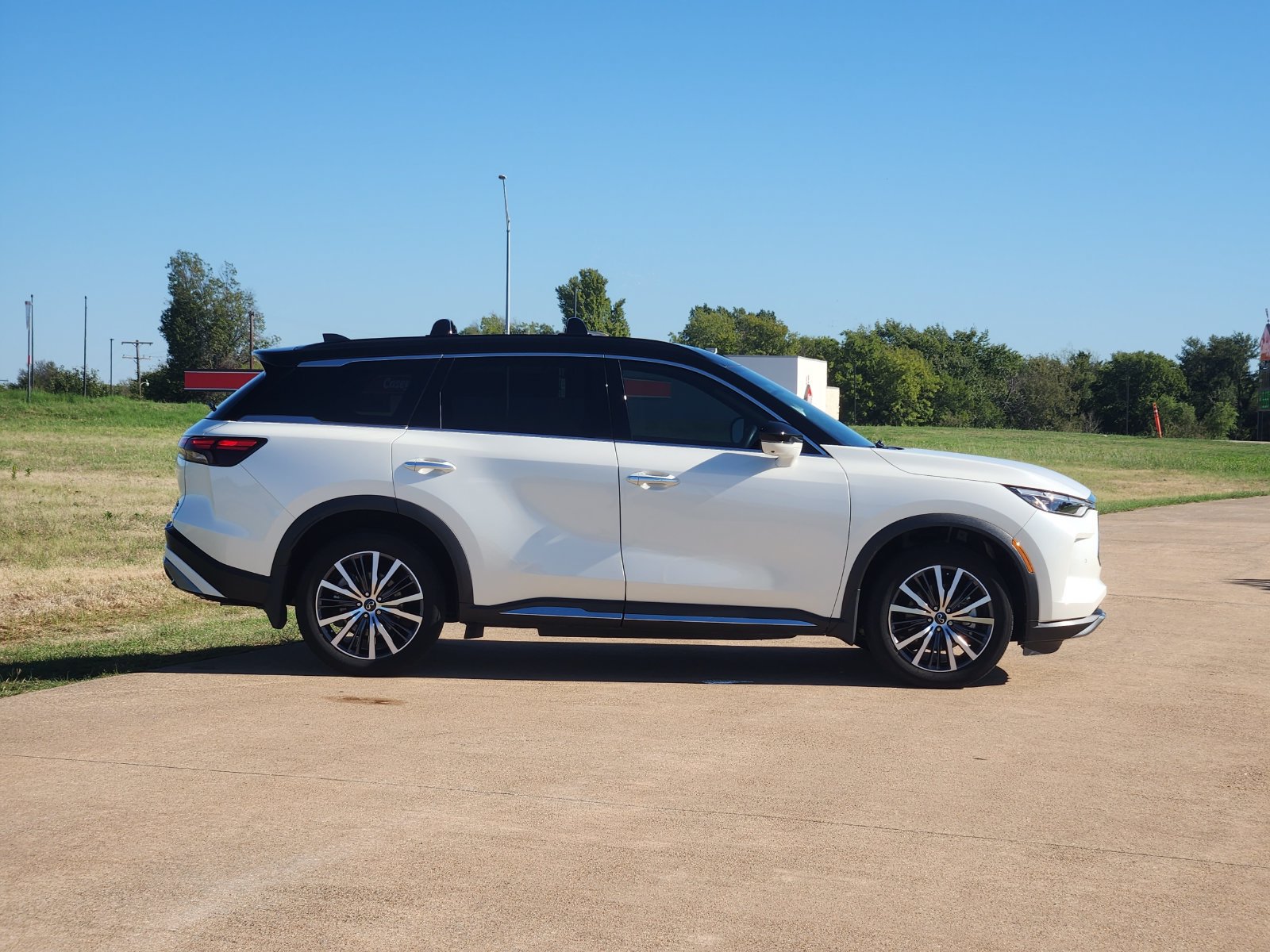 Used 2025 INFINITI QX60 Autograph w/ Cargo Package AWD/4WD image 7