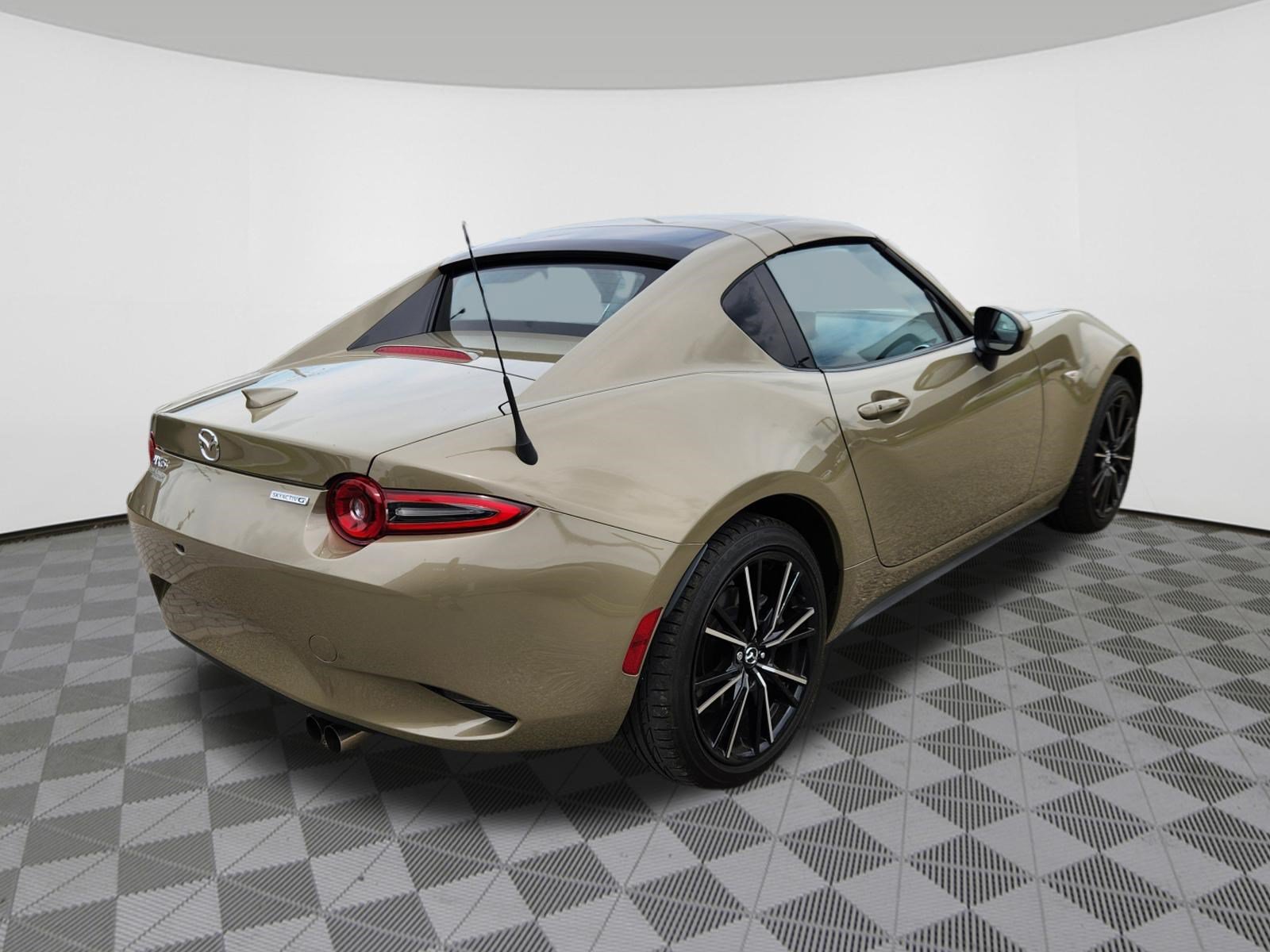 Certified 2024 MAZDA MX-5 Miata RF Grand Touring RWD image 4