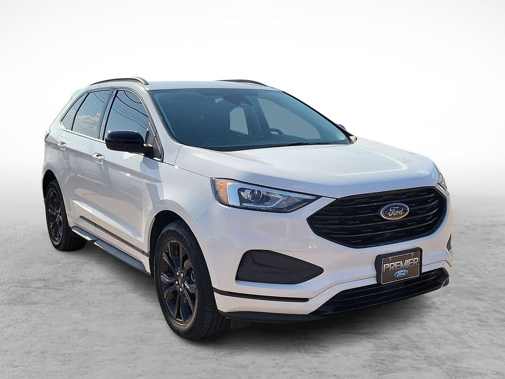 Used 2022 Ford Edge SE w/ Black Appearance Package