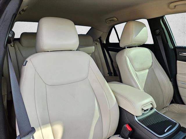 Used 2022 Chrysler 300 Touring L w/ Safetytec Plus Group RWD image 14