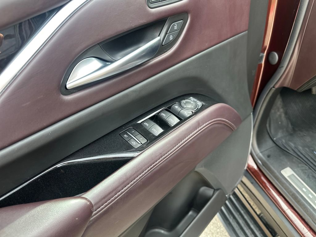 Used 2022 Cadillac Escalade Sport Platinum AWD/4WD image 17