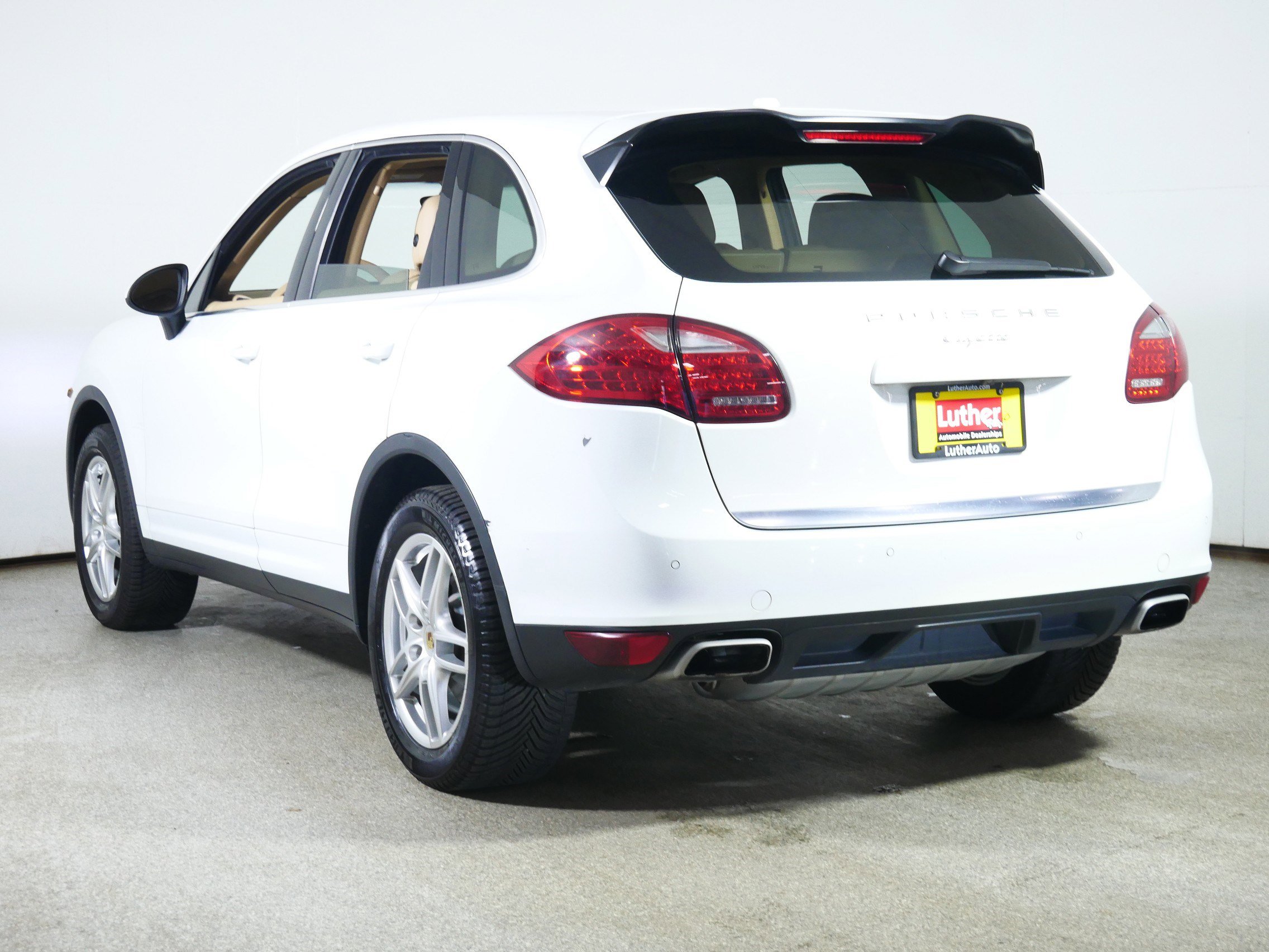Used 2014 Porsche Cayenne AWD/4WD image 5