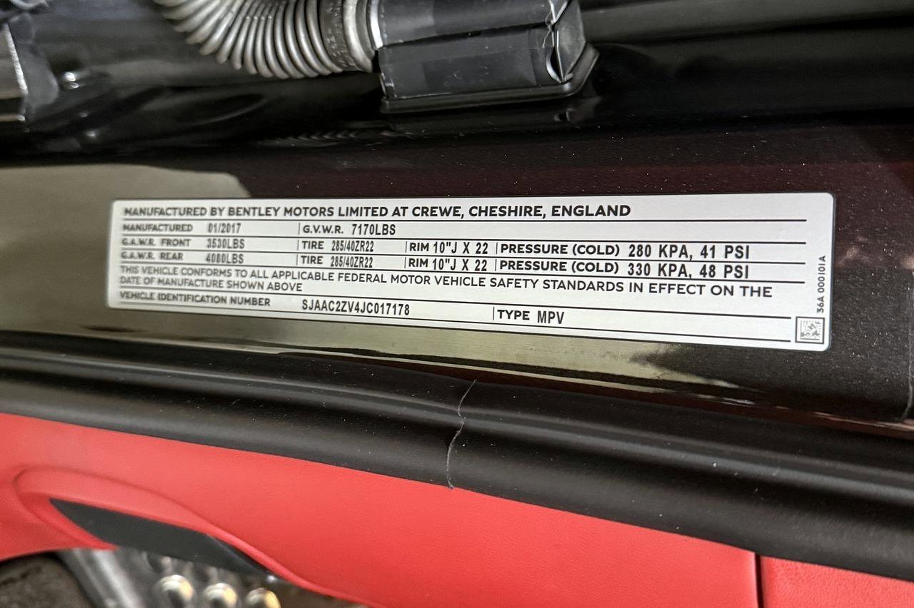 Used 2018 Bentley Bentayga image 62