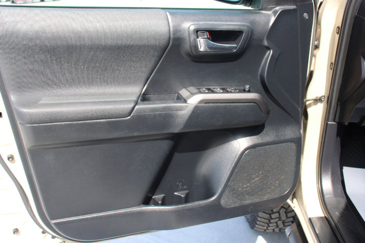 Certified 2019 Toyota Tacoma TRD Off-Road w/ Technology Package image 12