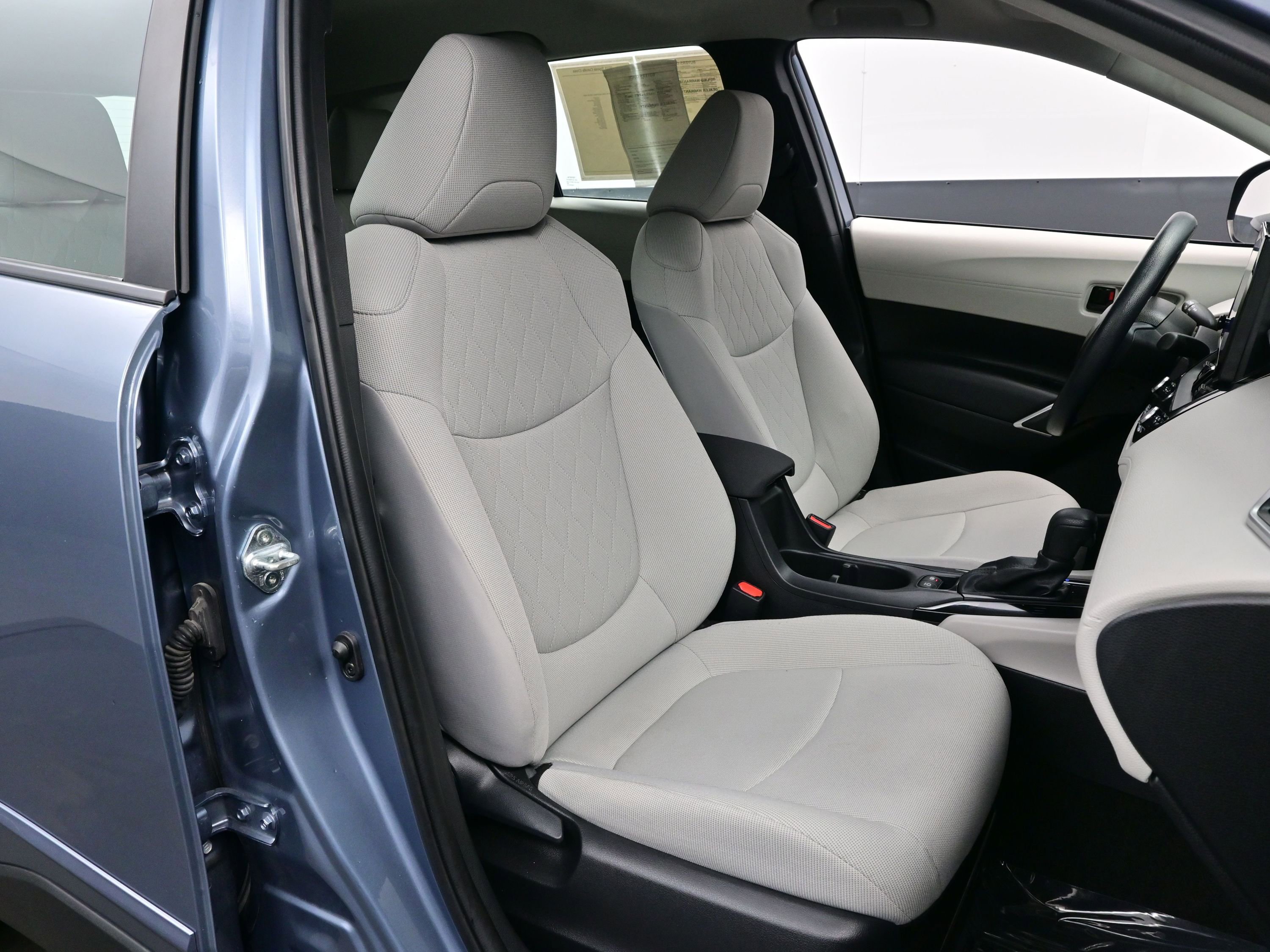 Used 2023 Toyota Corolla Cross L image 13