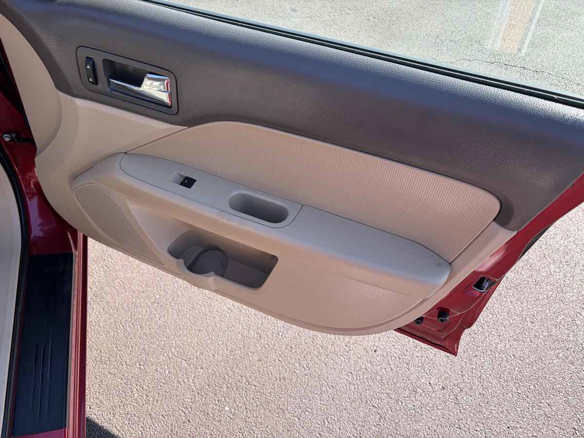 Used 2008 Mercury Milan Premier image 28