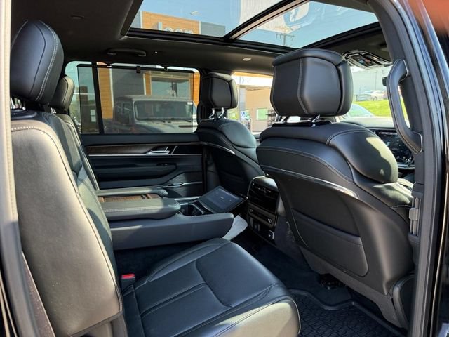 New 2024 Jeep Grand Wagoneer Series I w/ HD Trailer Tow Package AWD/4WD image 15