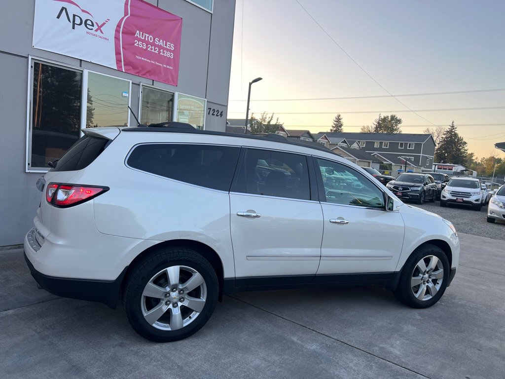 Used 2015 Chevrolet Traverse LTZ w/ LPO, 'HIT The Road' Package AWD/4WD image 9