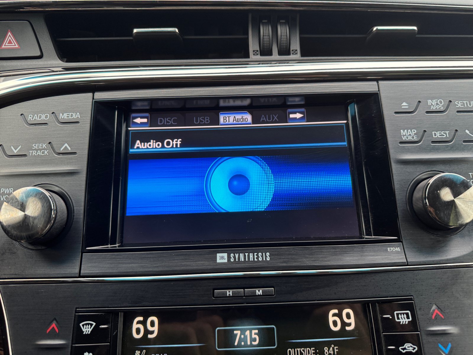Used 2013 Toyota Avalon Limited FWD image 21