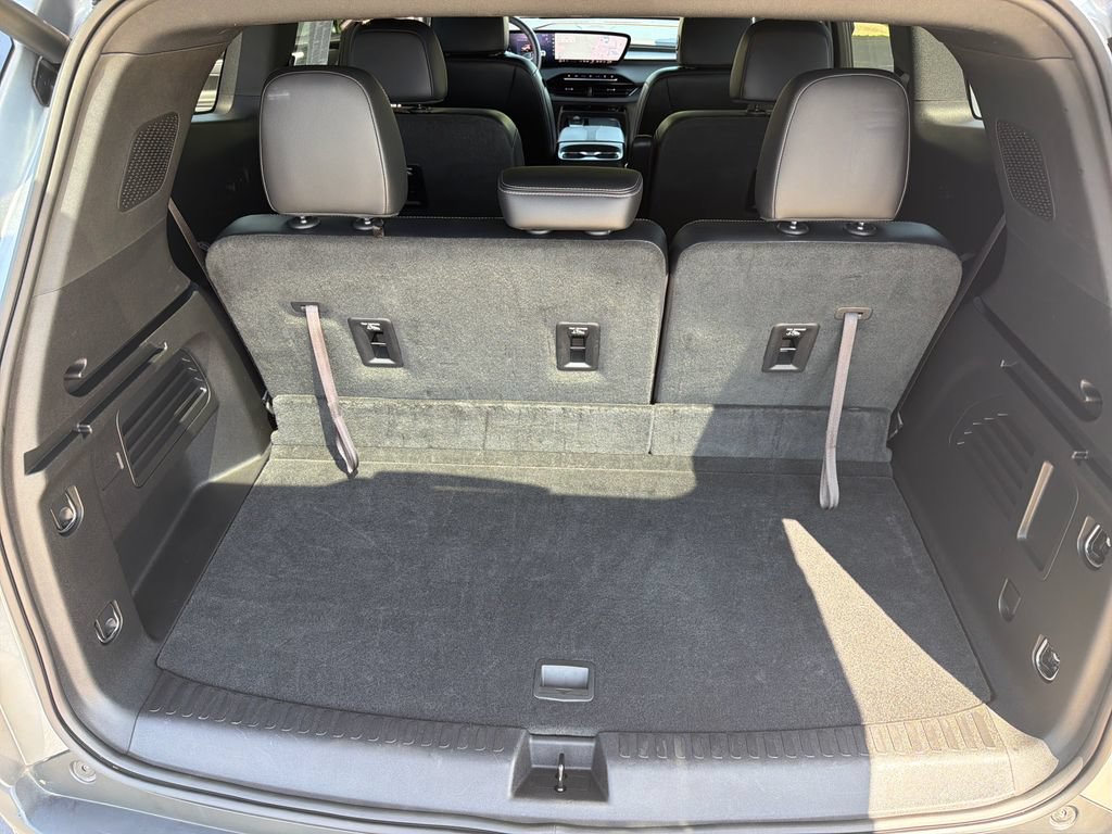 Certified 2025 Buick Enclave Preferred FWD image 29
