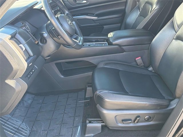 Used 2023 Nissan Pathfinder SL w/ SL Premium Package image 25