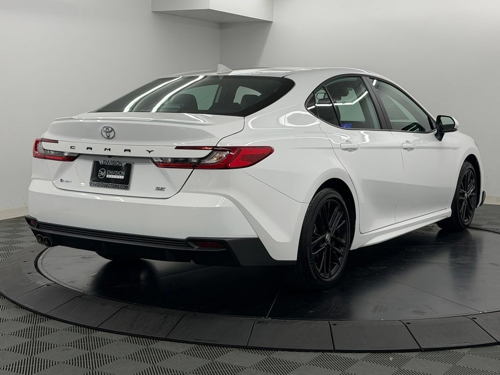 Used 2026 Toyota Camry SE FWD image 10