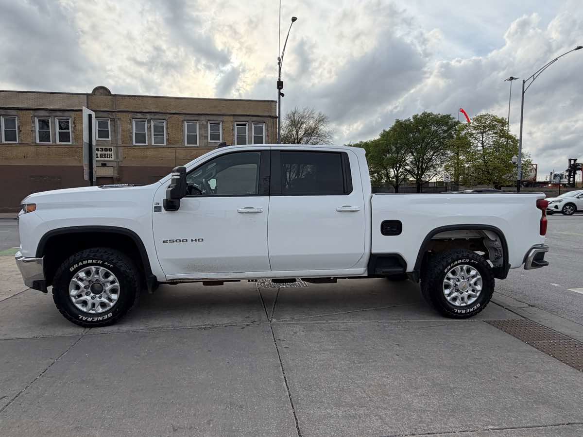 Used 2021 Chevrolet Silverado 2500 LT w/ Fleet Comfort Package AWD/4WD image 8