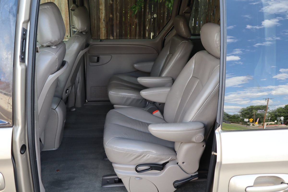 Used 2002 Chrysler Town & Country EX FWD image 20