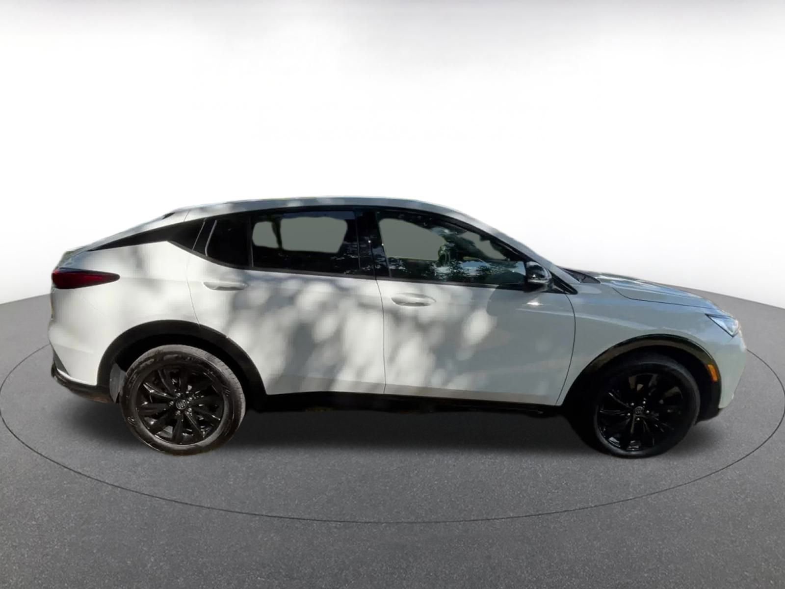 Used 2025 Buick Envista Sport Touring image 17