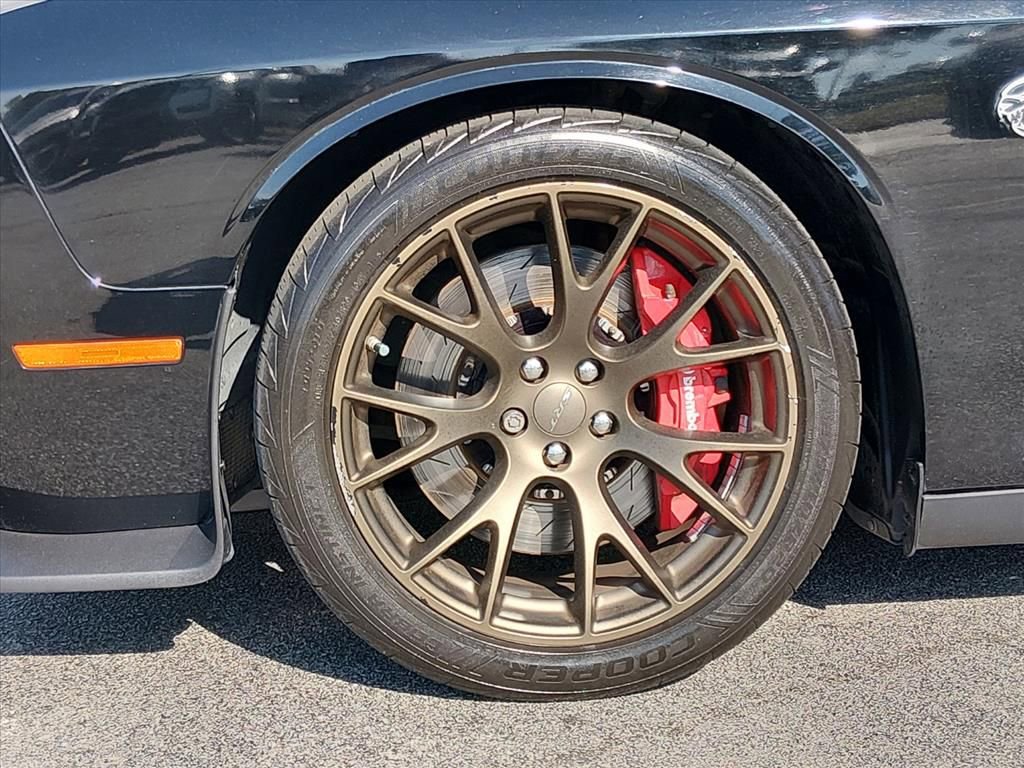 Used 2016 Dodge Challenger SRT Hellcat image 9
