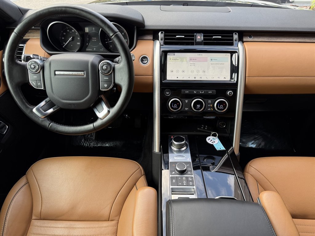 Used 2017 Land Rover Discovery HSE Luxury AWD/4WD image 23