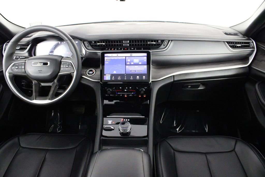 Used 2024 Jeep Grand Cherokee L Limited w/ Luxury Tech Group II image 33